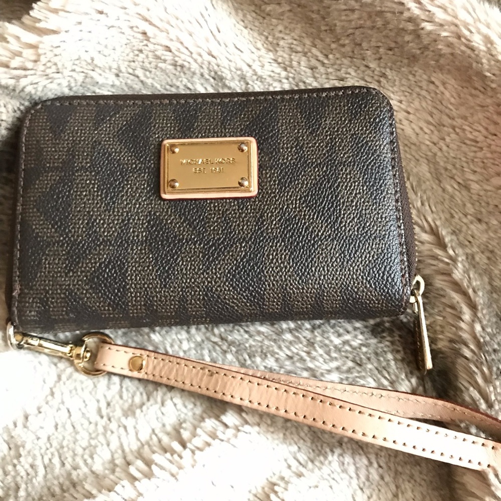Michael Kors Wallet/ Wristlet